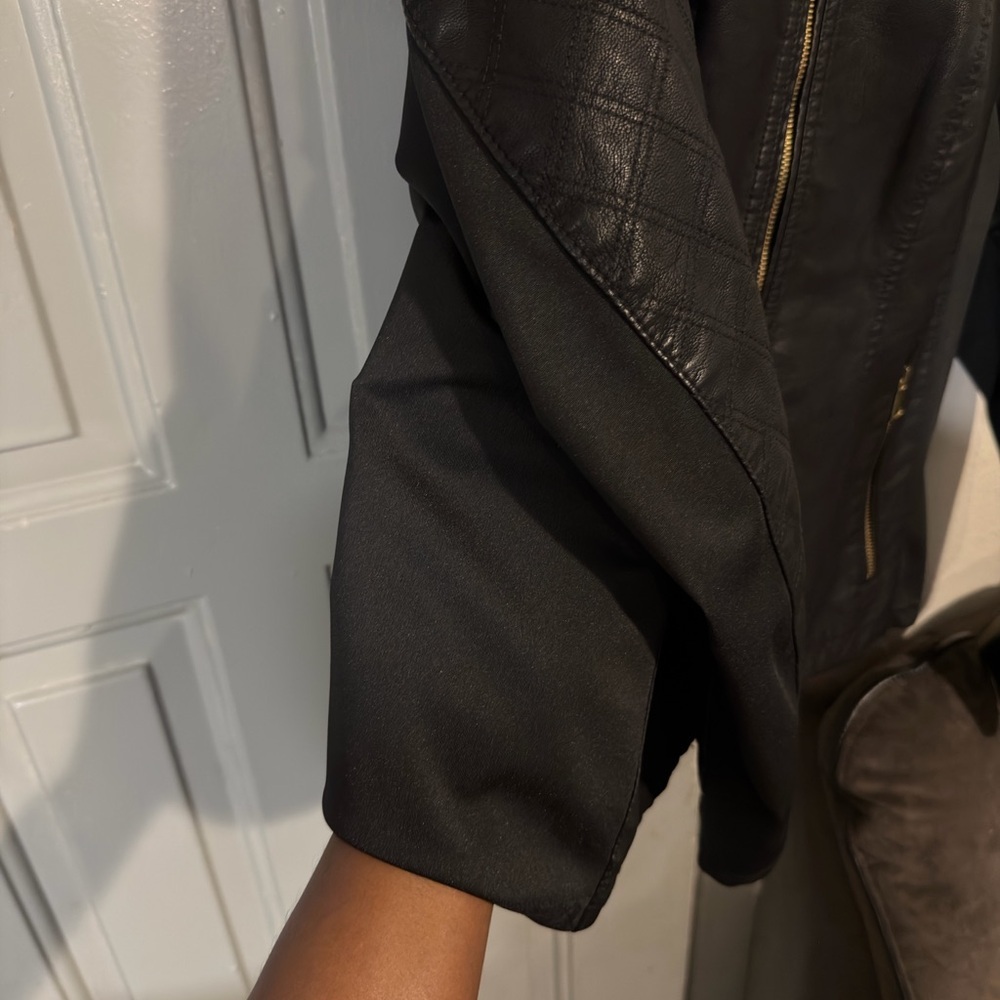 Baccini Black Faux Leather Jacket - Picture 2 of 5